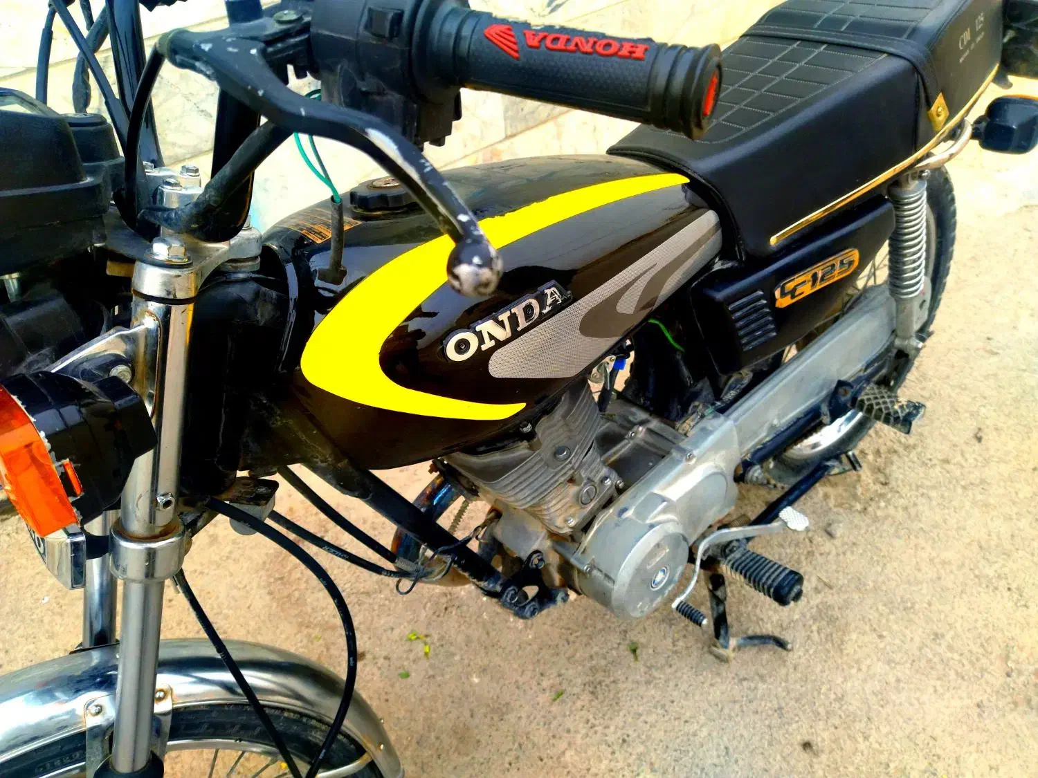 125 تمام مدارک تمیز و سالم به نام مدل ۹۰|موتورسیکلت|اصفهان, شهرک امام خمینی|دیوار