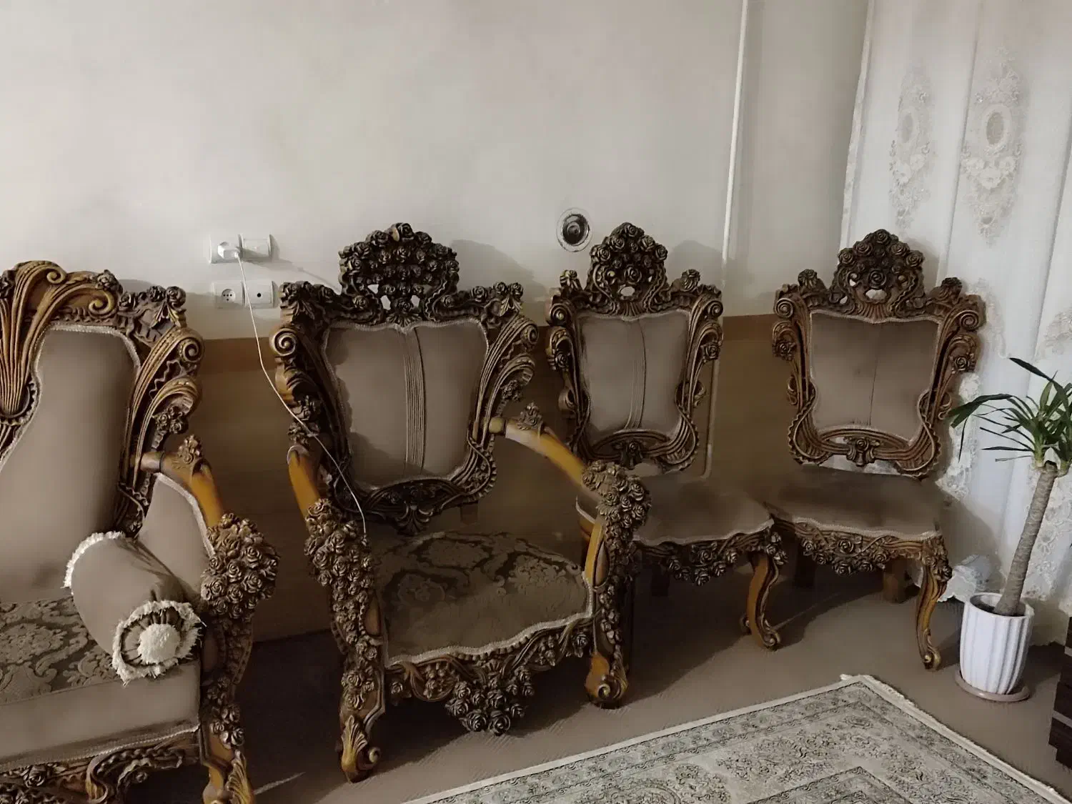 مبل سلطنتی 9 نفره|مبلمان خانگی و میز عسلی|بجنورد, |دیوار