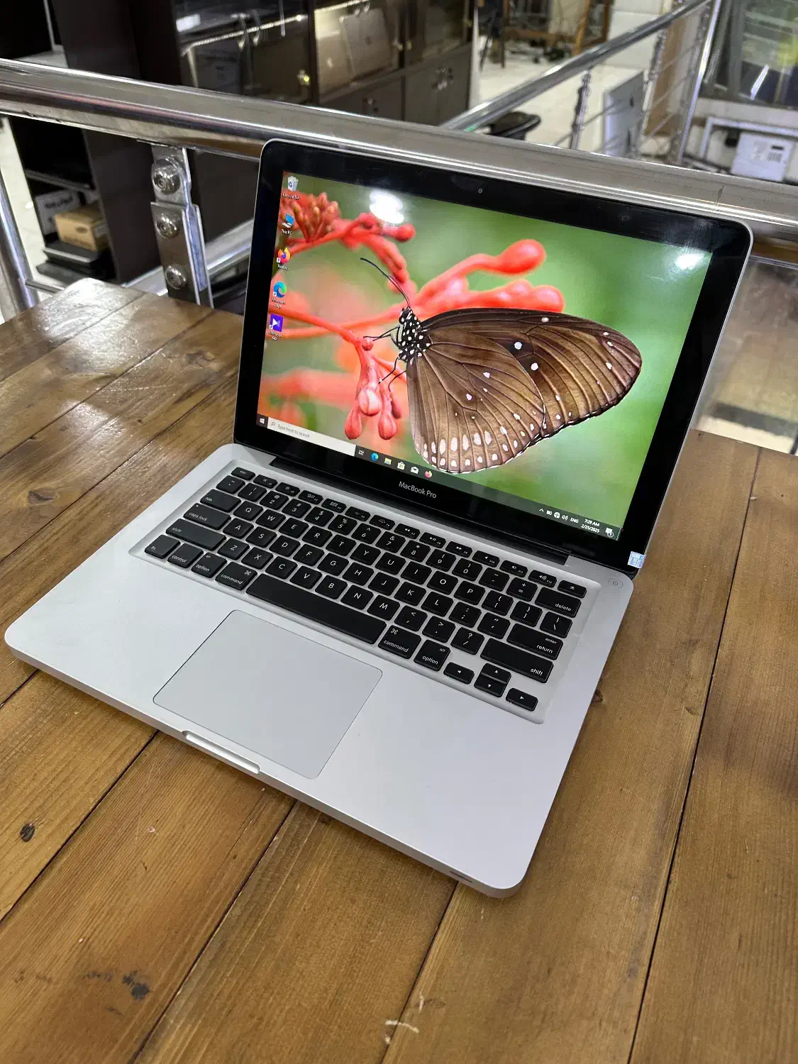 لپ تاپ مک بوک پرو i5 شارژر اصلی رم8 macbook pro|رایانه همراه|شیراز, زرهی|دیوار