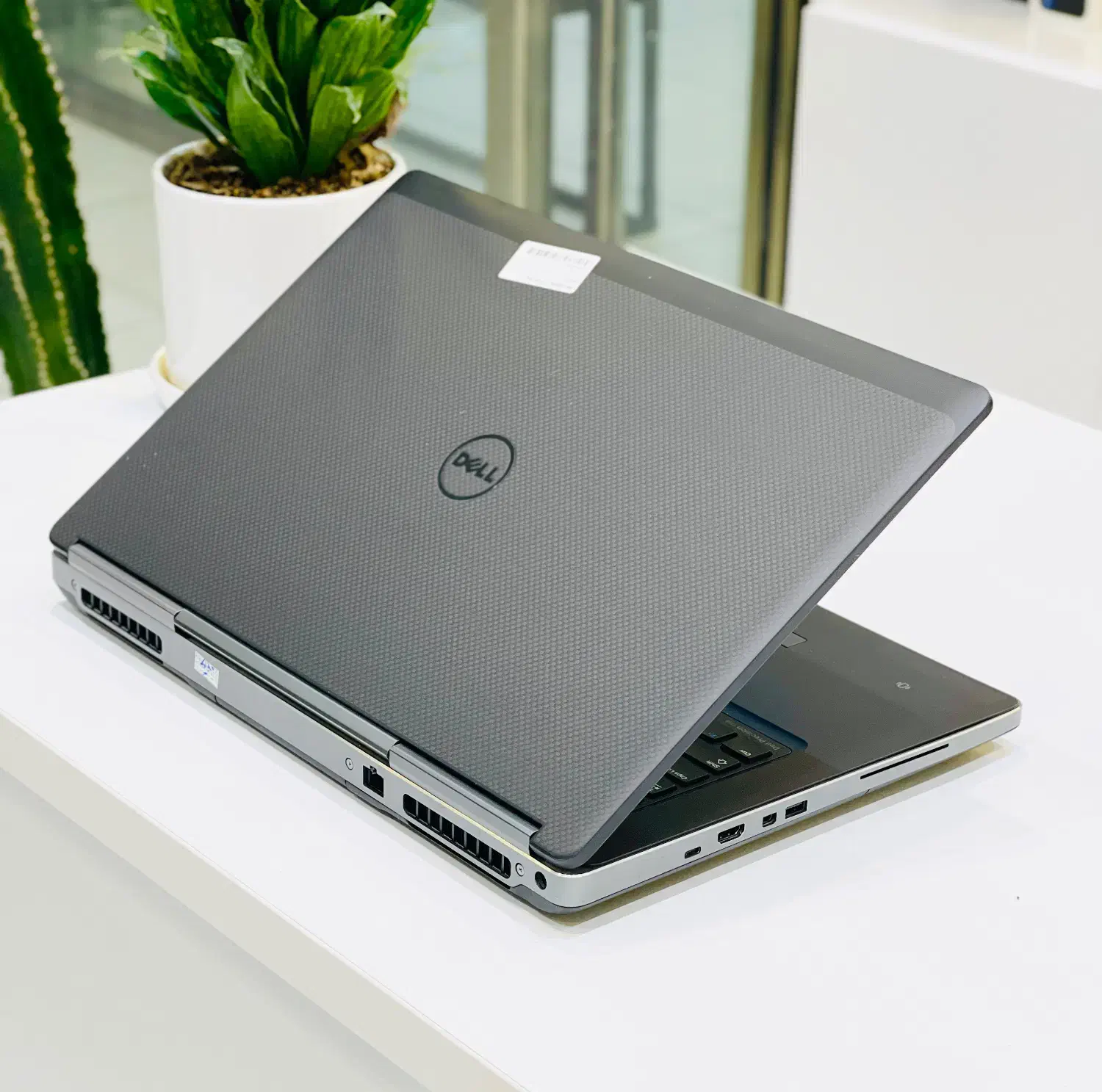 لپتاپ Dell گیمینگ i7 6820 HQ گرافیک 4 رم 16 512SSD|رایانه همراه|شیراز, عفیف‌آباد|دیوار