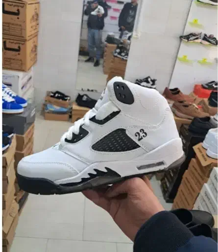 کتونی نایک جردن|کیف، کفش، کمربند|سیاهکل, |دیوار