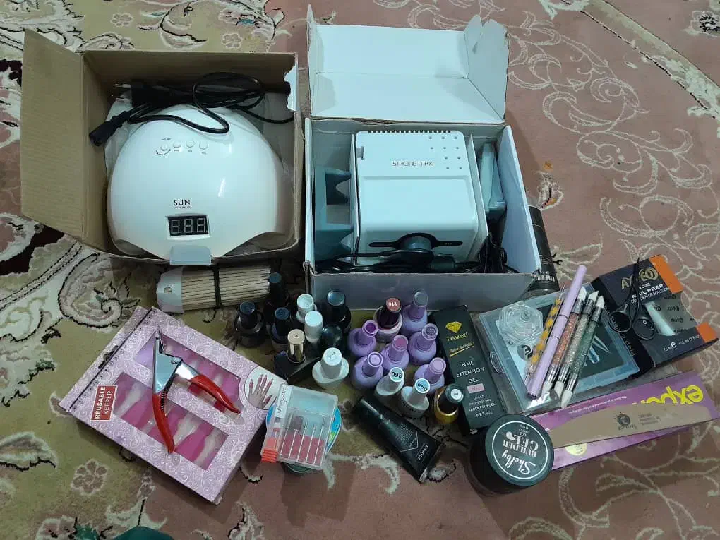 لوازم در حد نو|آرایشگاه و سالنهای زیبایی|خمین, |دیوار