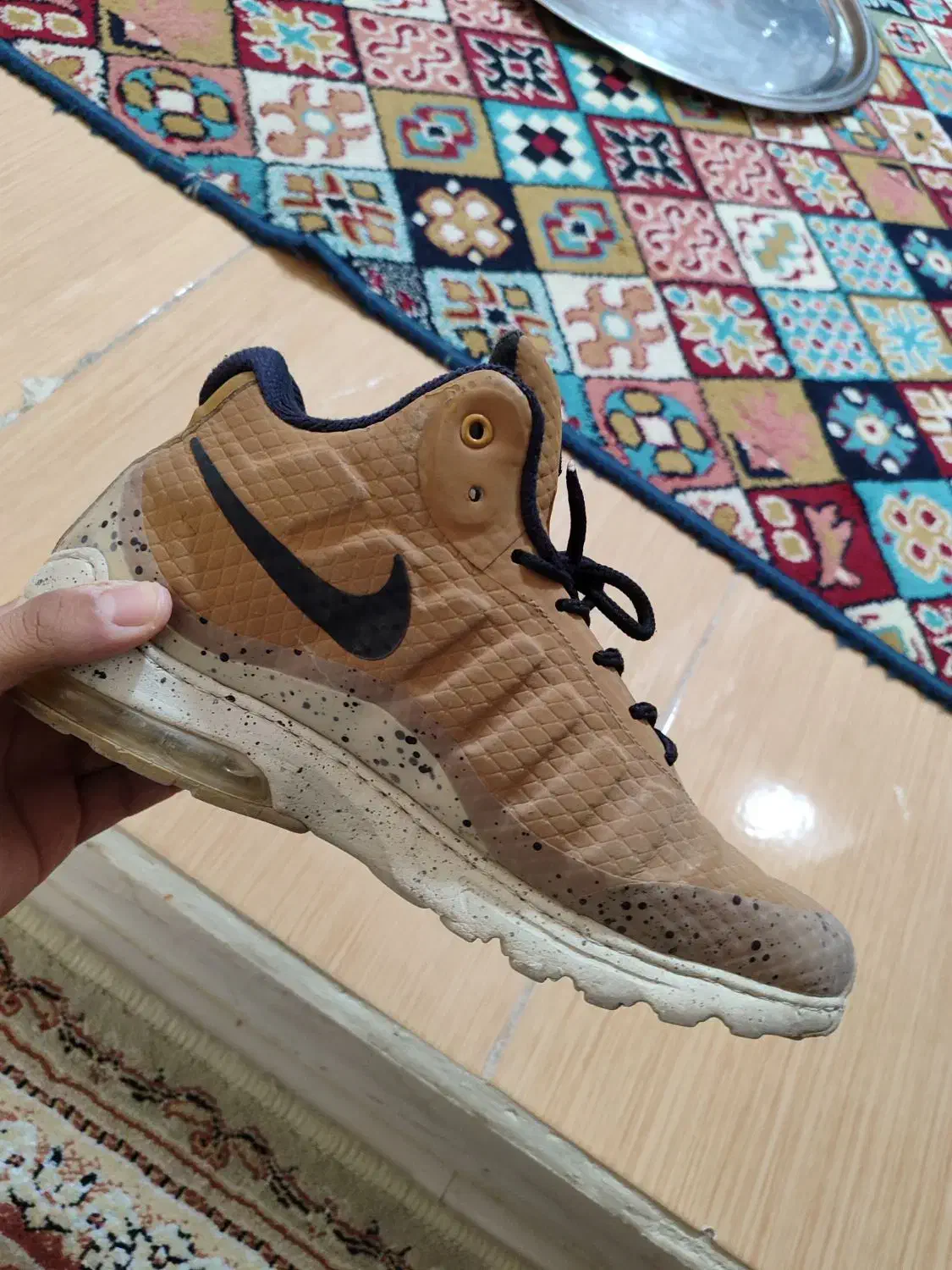 کفش|کیف، کفش، کمربند|سرپل ذهاب, |دیوار