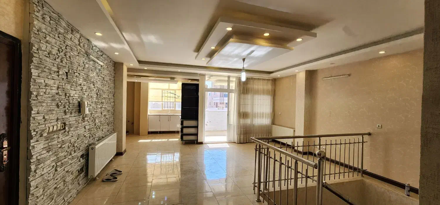 دوبلکس سلطنتی در قلب شهر با آسانسور|اجارهٔ خانه و ویلا|شاهین‌شهر, عطار|دیوار