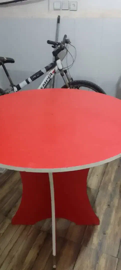 دوعددمیزگردپایه بلندبرای مغازه ساندویچی|میز و صندلی غذاخوری|خوی, |دیوار