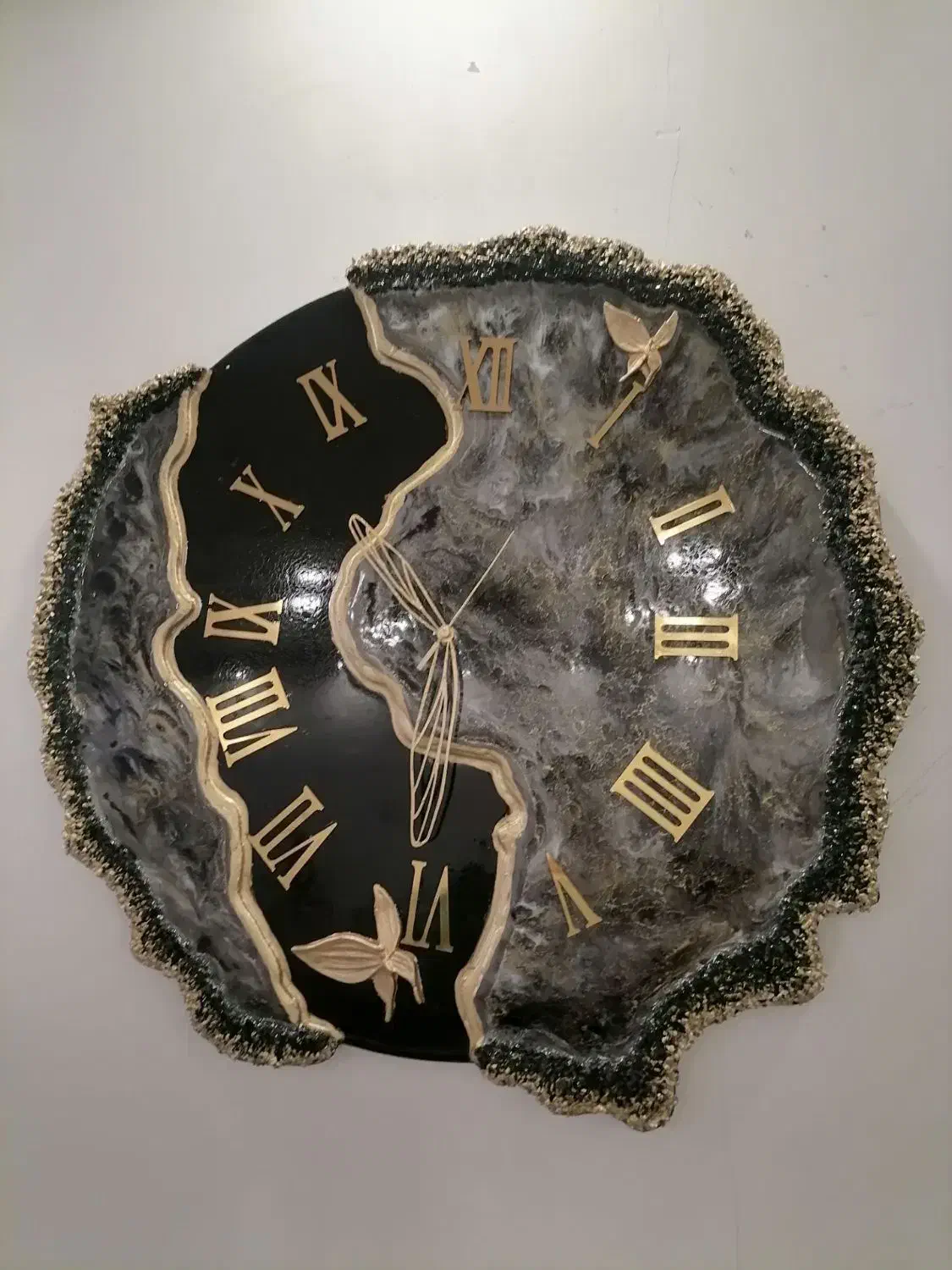 ساعت|ساعت دیواری و تزئینی|تربت‌حیدریه, باغ ملی|دیوار