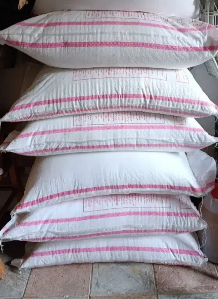 ۵ کیسه کود سفید (اوره)|خدمات باغبانی و درختکاری|شاهین دژ, |دیوار