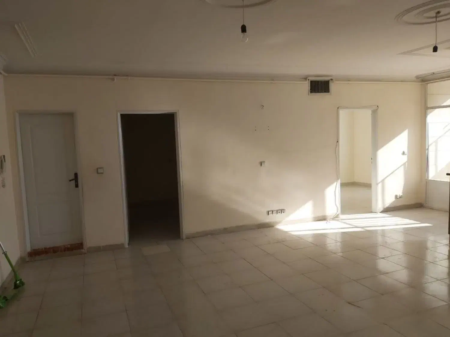 آپارتمان ۱۲۰ متری|اجارهٔ آپارتمان|نهاوند, |دیوار