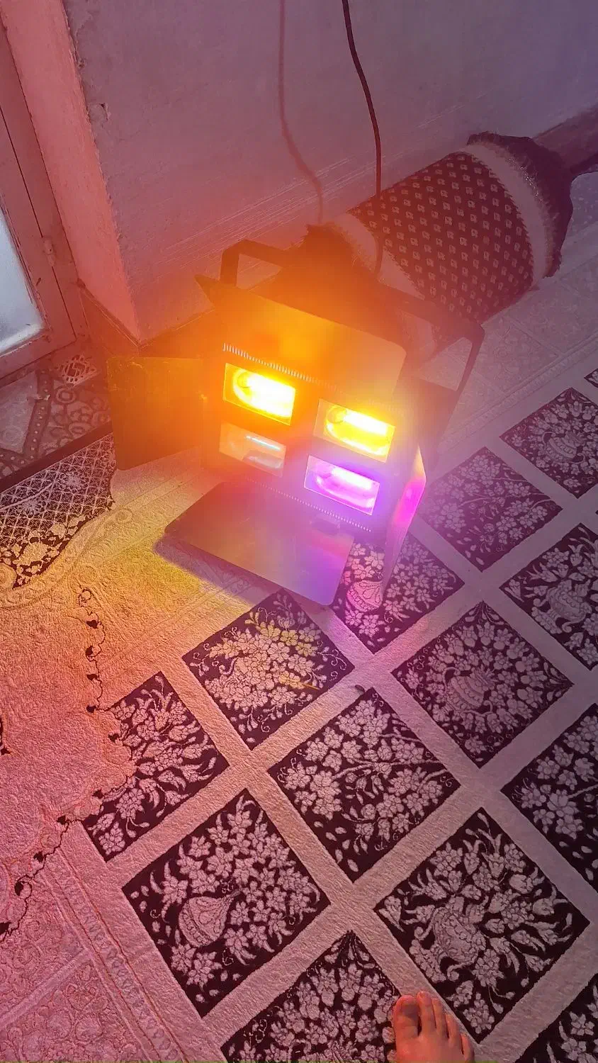 پرژوکتور چهار لامپه دومتوره ودوفنه بانوردهی بالا|لامپ و چراغ|شیراز, شهرک مهدیآباد|دیوار