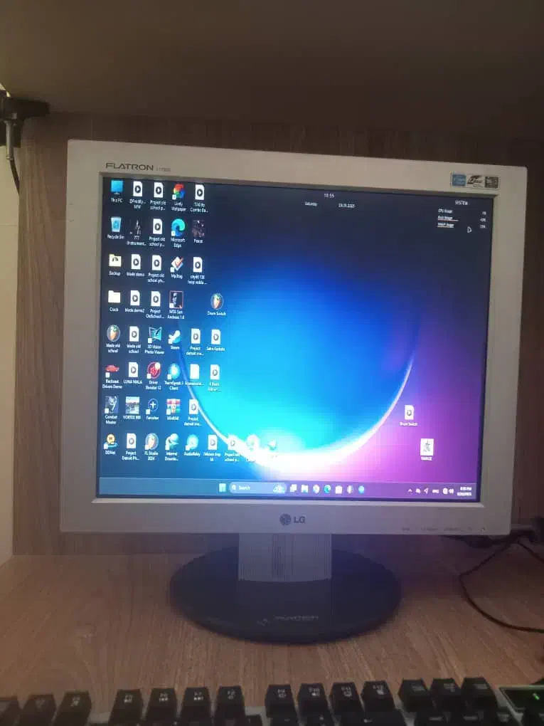 مانیتور LG 17|قطعات و لوازم جانبی رایانه|هشتگرد, شهرک ایران خودرو|دیوار