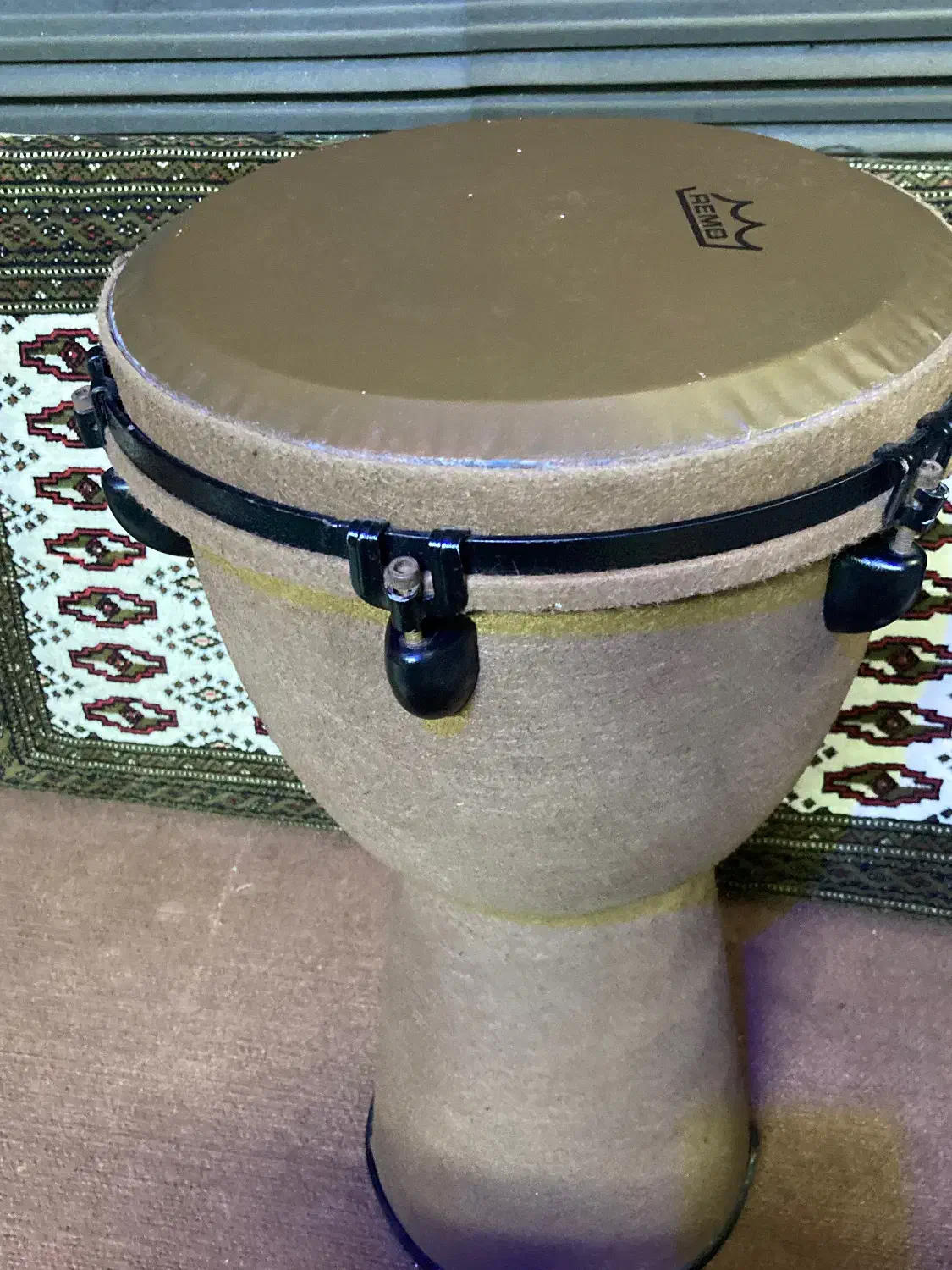 ساز جیمبی رمو نو|درام و پرکاشن|آمل, |دیوار