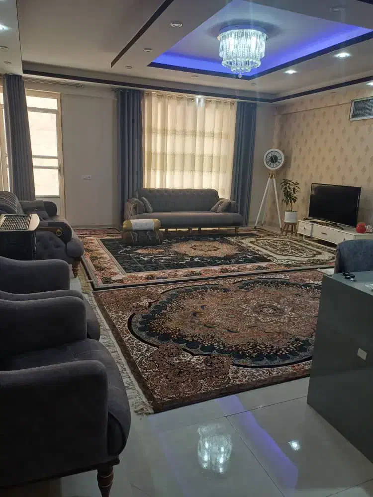 رهن اجاره آپارتمان ۹۰ متری هم کف|اجارهٔ آپارتمان|شیراز, کوشک میدان|دیوار