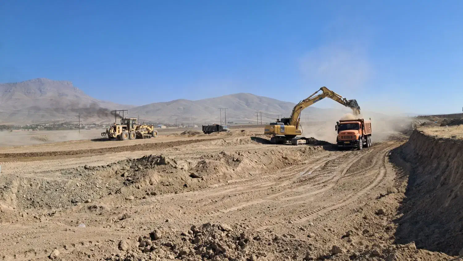 مکانیک جهت کار در پروژه راهسازی|استخدام صنعتی، فنی، مهندسی|ملایر, |دیوار