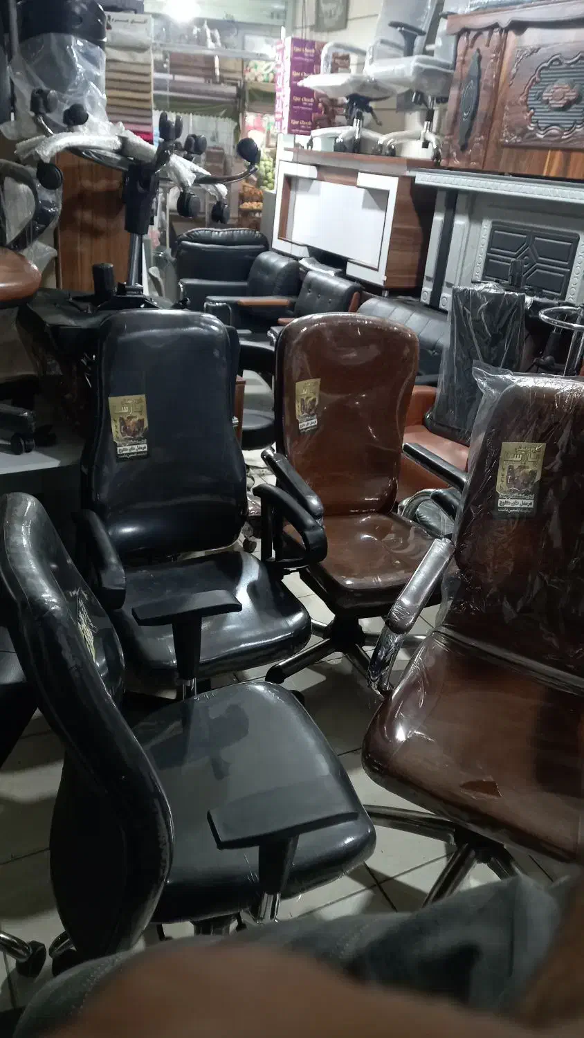 جشنواره میز تحریر و صندلی های دست دوم و نو|دفتر کار|محمدیه-قزوین, |دیوار