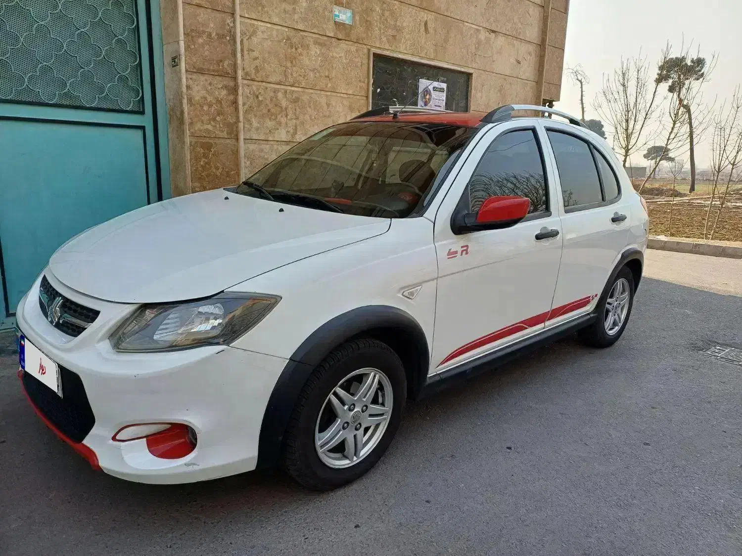 کوئیک R سفید قرمز ۱۴۰۱|خودرو سواری و وانت|ری, علایین|دیوار