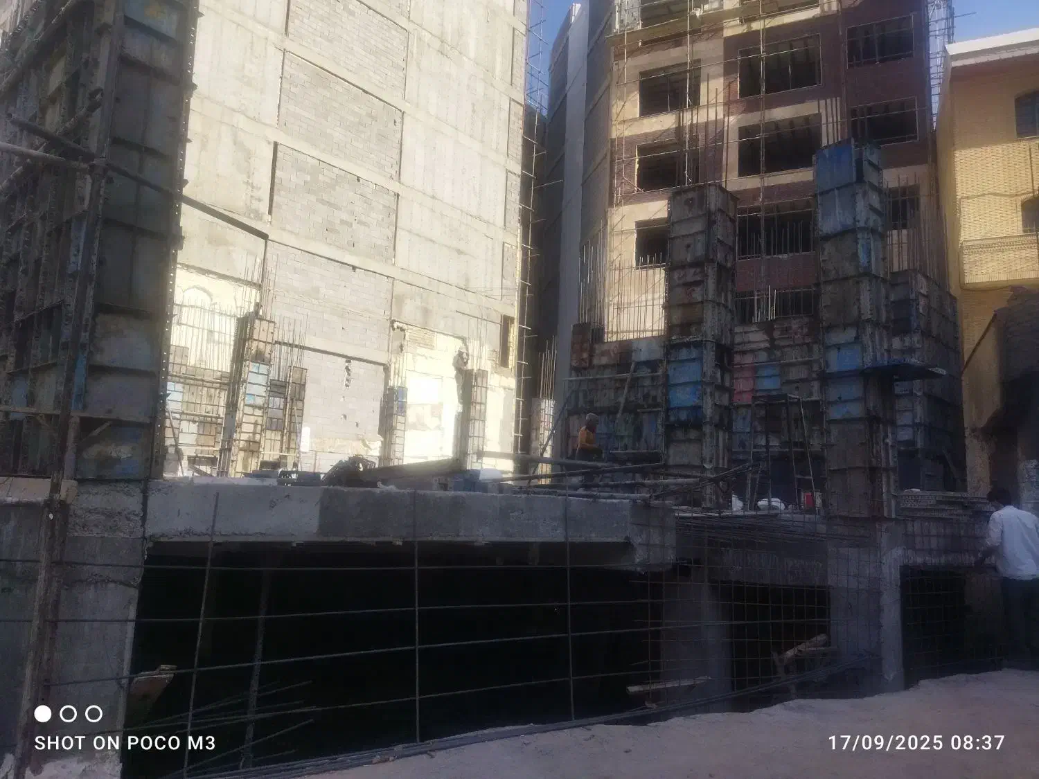 استخدام قالببند و آرموتوربند ماهر|استخدام معماری، عمران و ساختمانی|شیراز, ابیوردی|دیوار