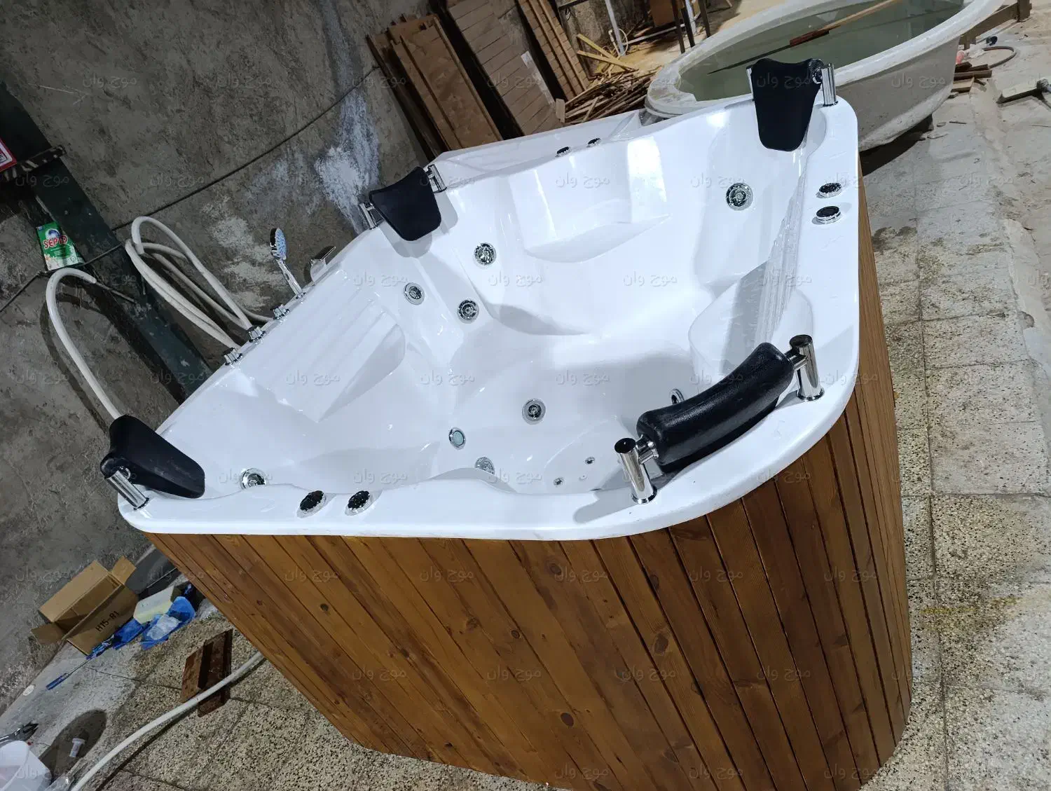 وان جکوزی چهارنفره ورق آکریلیک 180*180|لوازم حمام|رشت, پل تالشان|دیوار