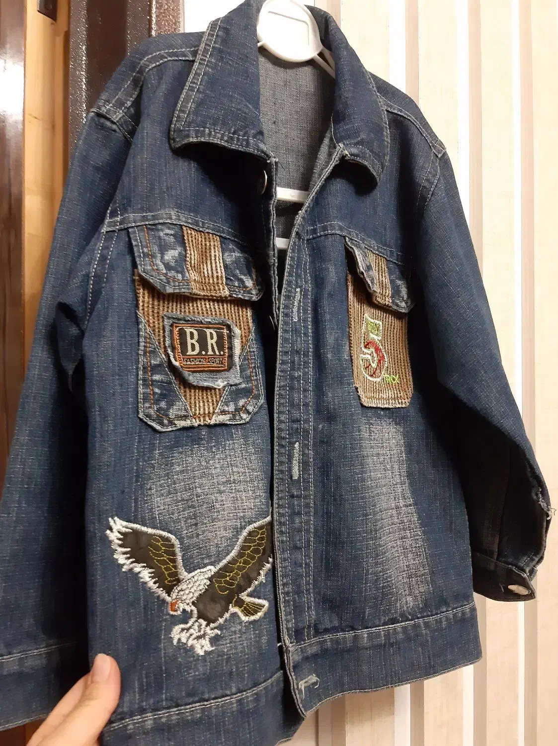 چند عددکت جین و کاپشن و سویشرت و شلوارجین|لباس|خوی, |دیوار