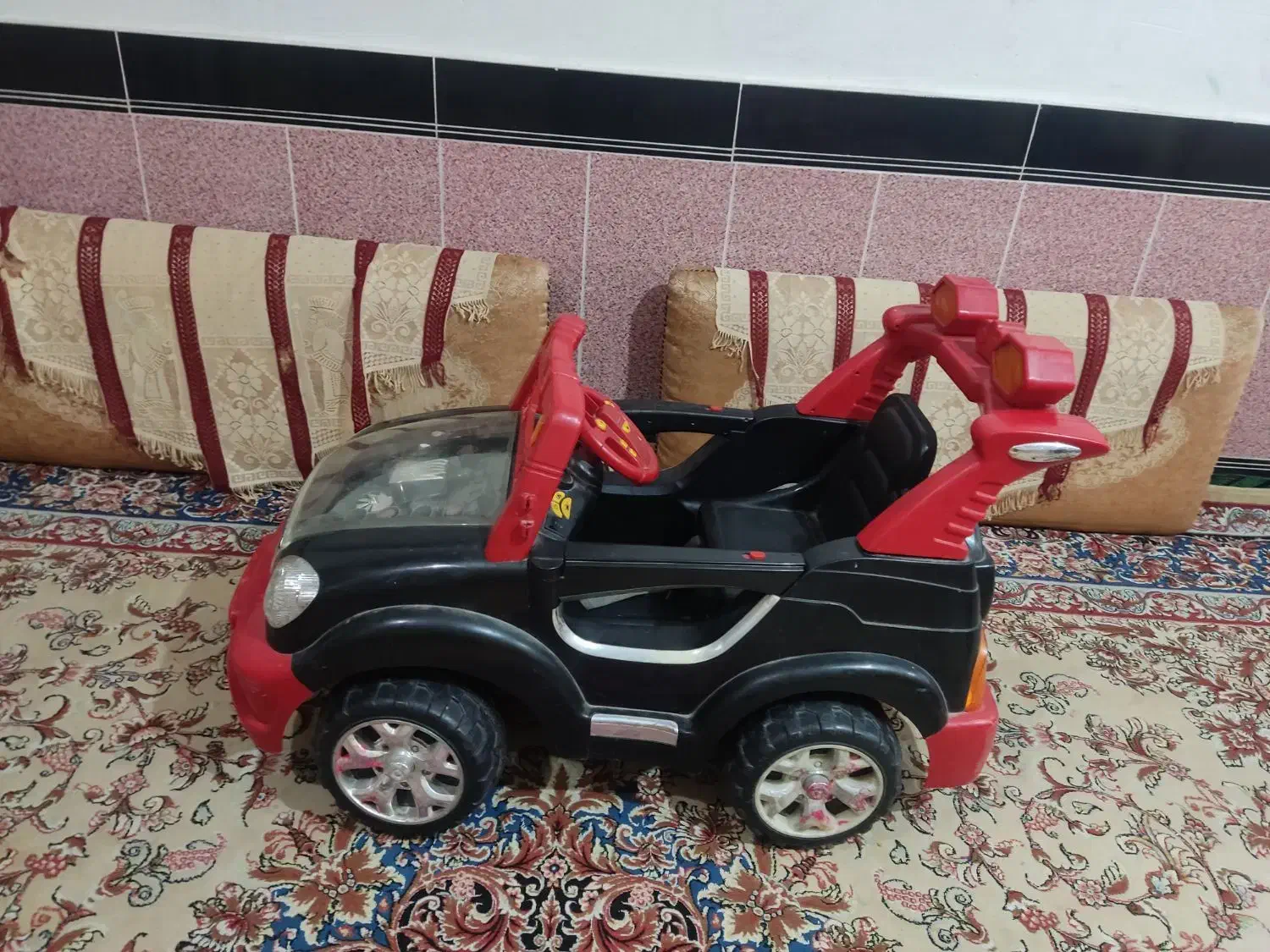 ماشین شارژی|اسباب‌بازی بچه|ایلام, |دیوار