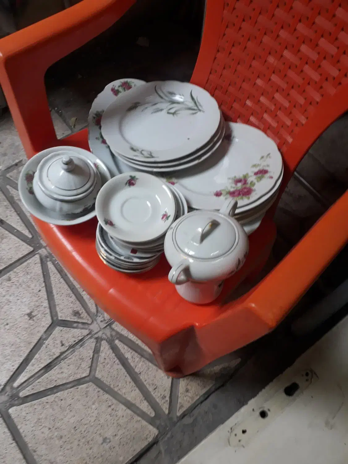 دیس و بشقاب و نعلبکی وکاسه و قندان قدیمی|کلکسیون اشیاء عتیقه|تهران, بیسیم|دیوار