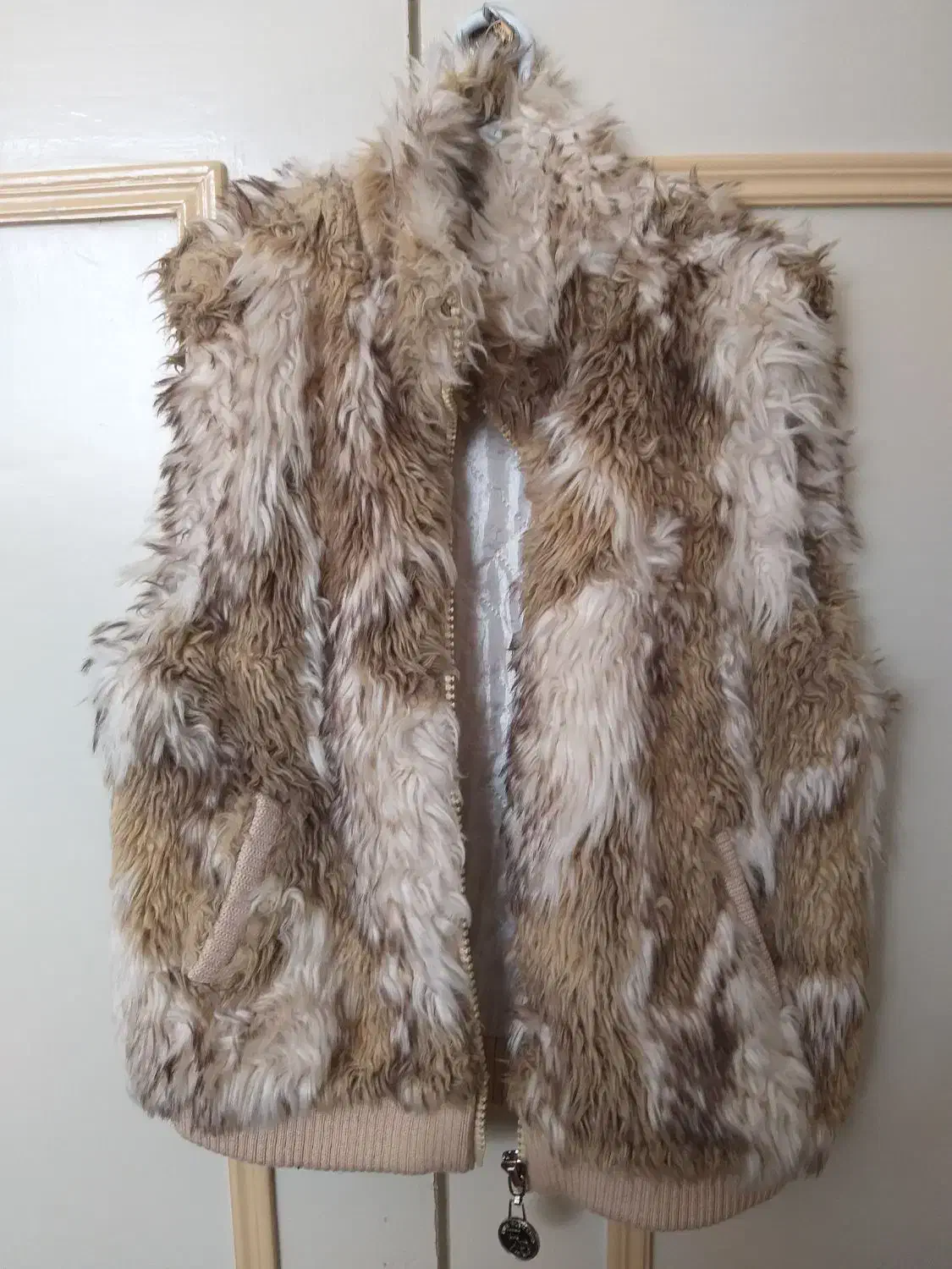 جلیقه|کفش و لباس بچه|قم, چهار امامزاده|دیوار