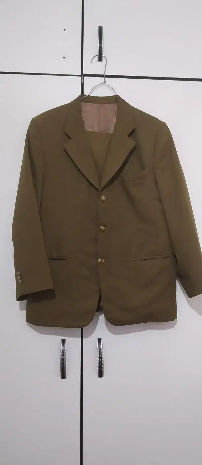 کت شلوار|لباس|اقبالیه, |دیوار