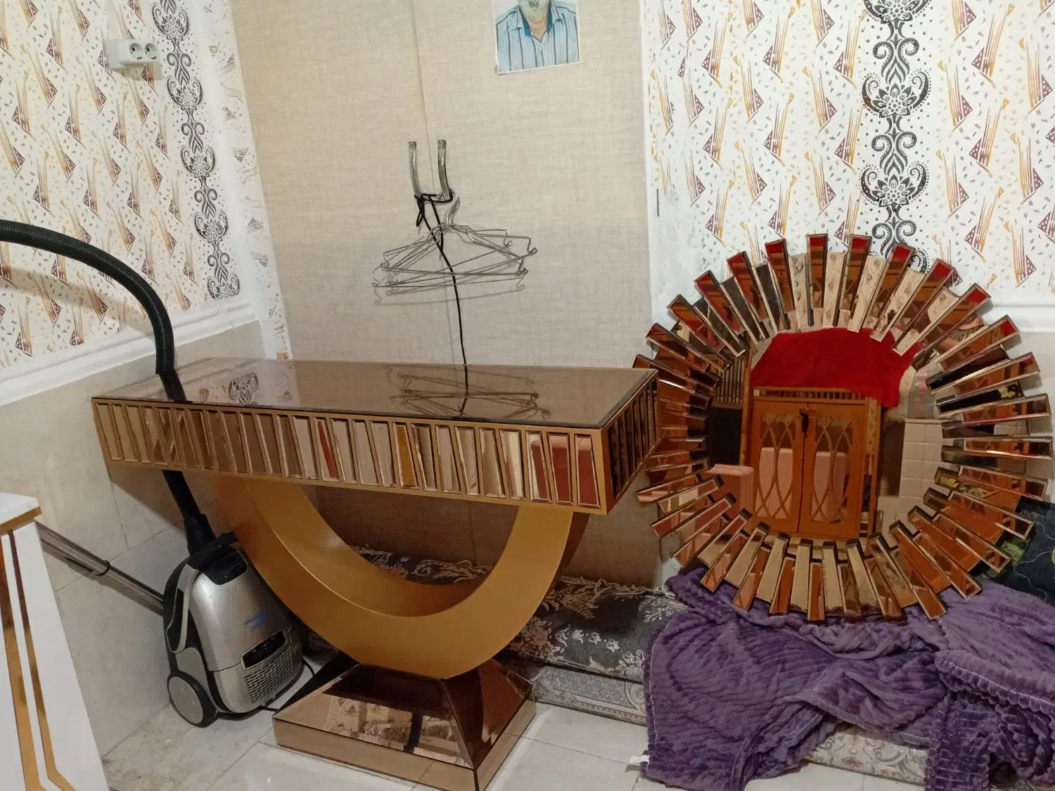 کنسول و آینه|بوفه، ویترین، کنسول|بندرعباس, |دیوار