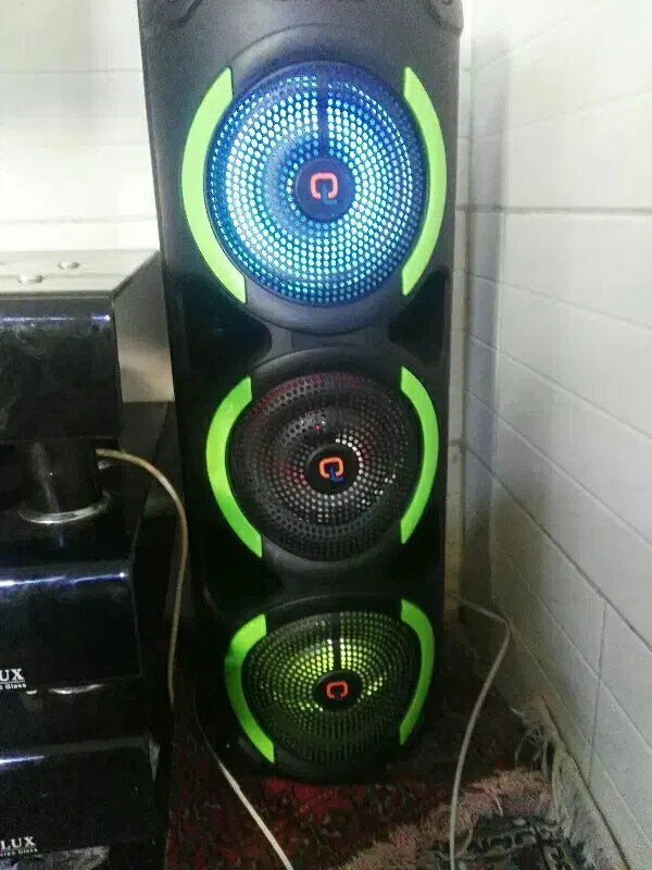 اسپیکرننویک ماه استفاده شده|سیستم صوتی خانگی|کرمان, |دیوار