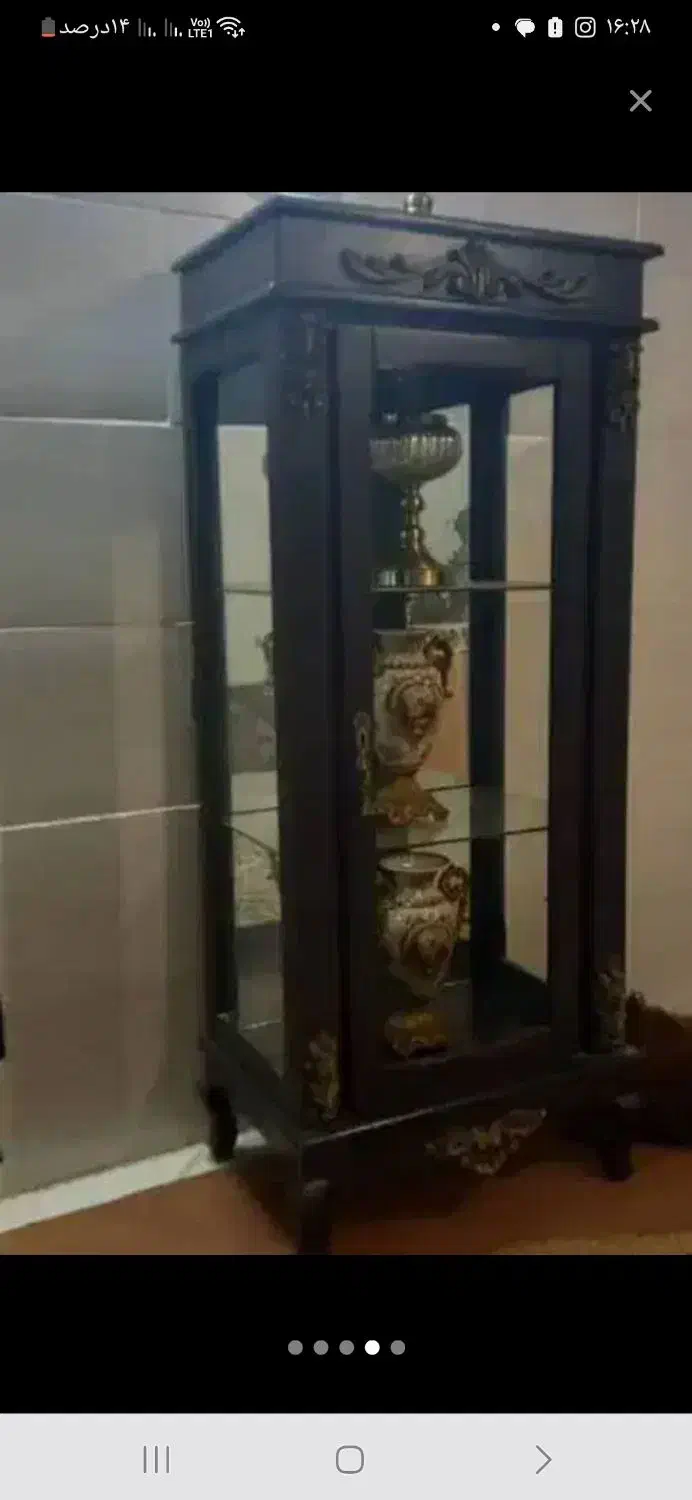 یک عدد ویترین متوسط|بوفه، ویترین، کنسول|شاهینشهر, نظامی|دیوار