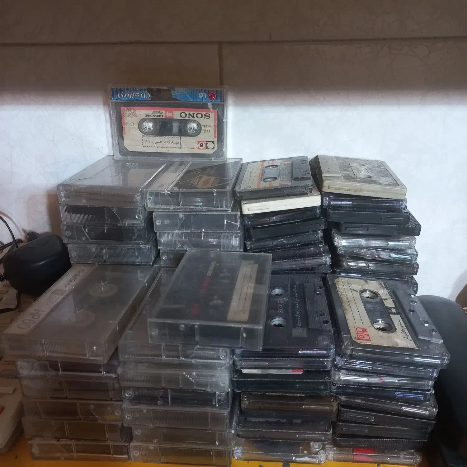 نوار کاست نو .نوار کاست .صفحه گرام عکس دار|فیلم و موسیقی|اصفهان, ستار|دیوار