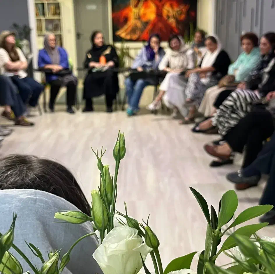 اجاره ساعتی کلاس آموزشی  در موسسه فرهنگی|اجارهٔ کوتاه‌مدت دفتر کار و فضای آموزشی|تهران, پاسداران|دیوار