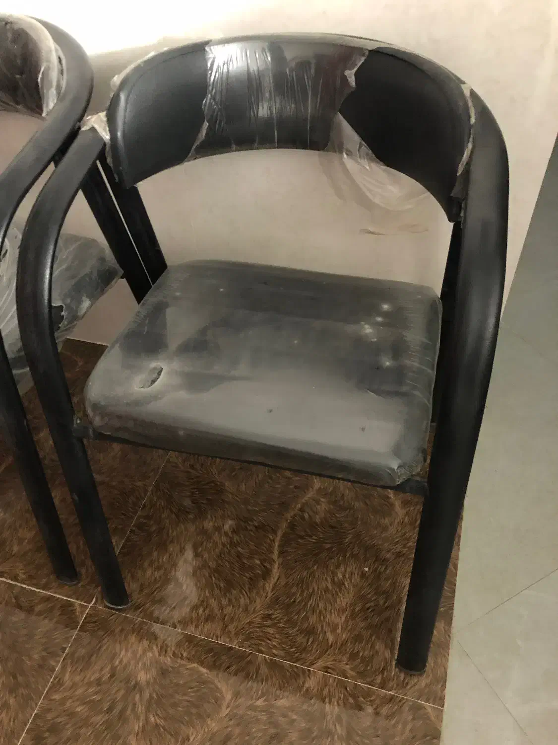 میز و صندلی اداری و پنکه|مبلمان اداری|جهرم, |دیوار