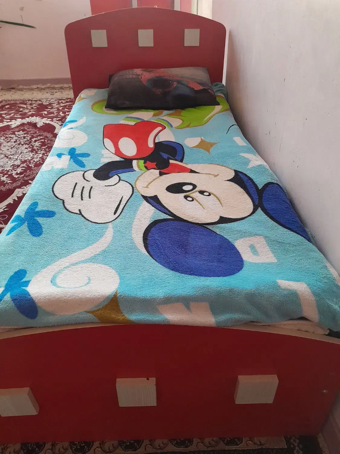 تخت خواب یک نفره|تخت و سرویس خواب|بن, |دیوار