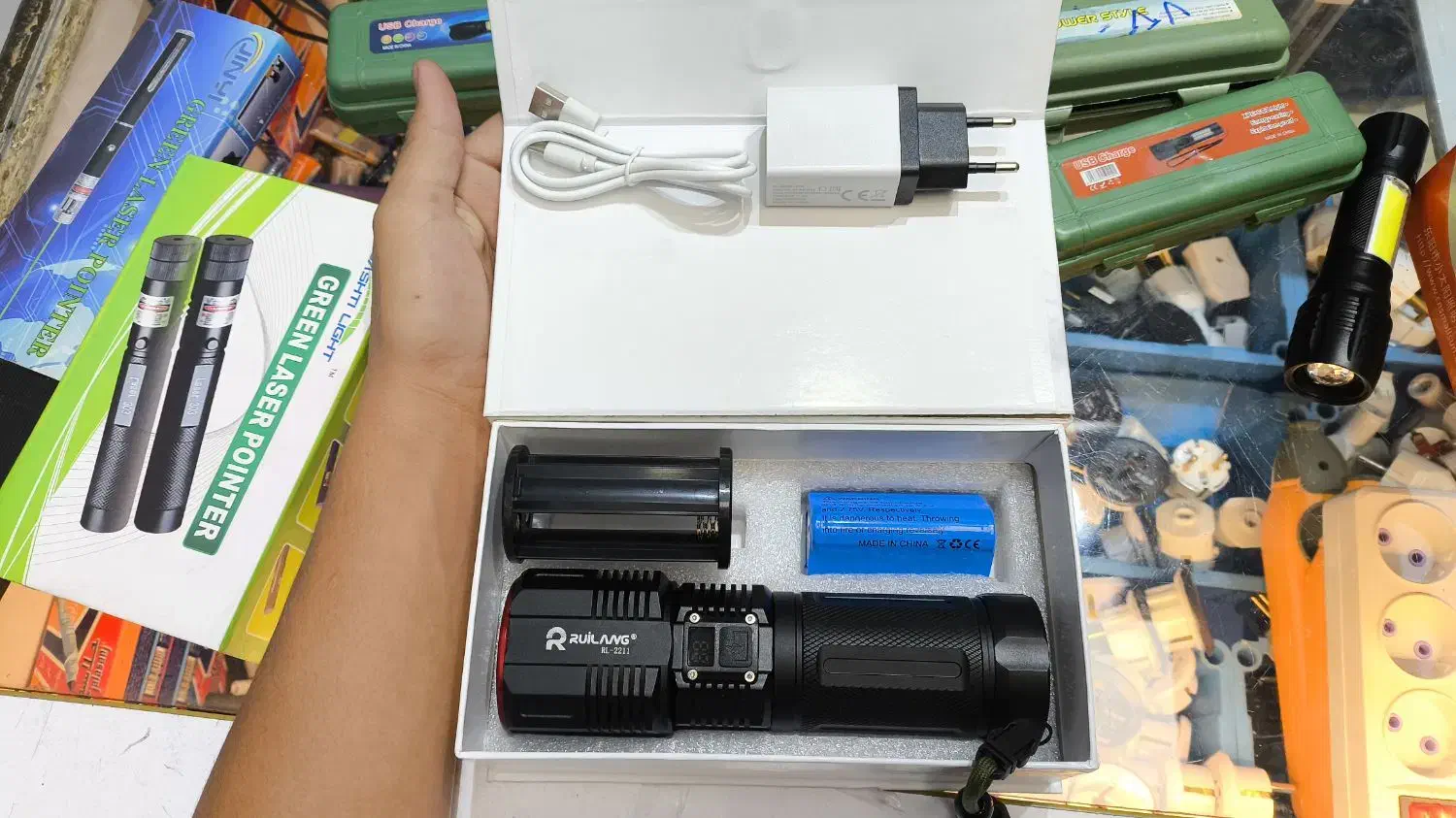 چراغ قوه بزرگ / پر نور|کوهنوردی و کمپینگ|تهران, عباس‌آباد|دیوار