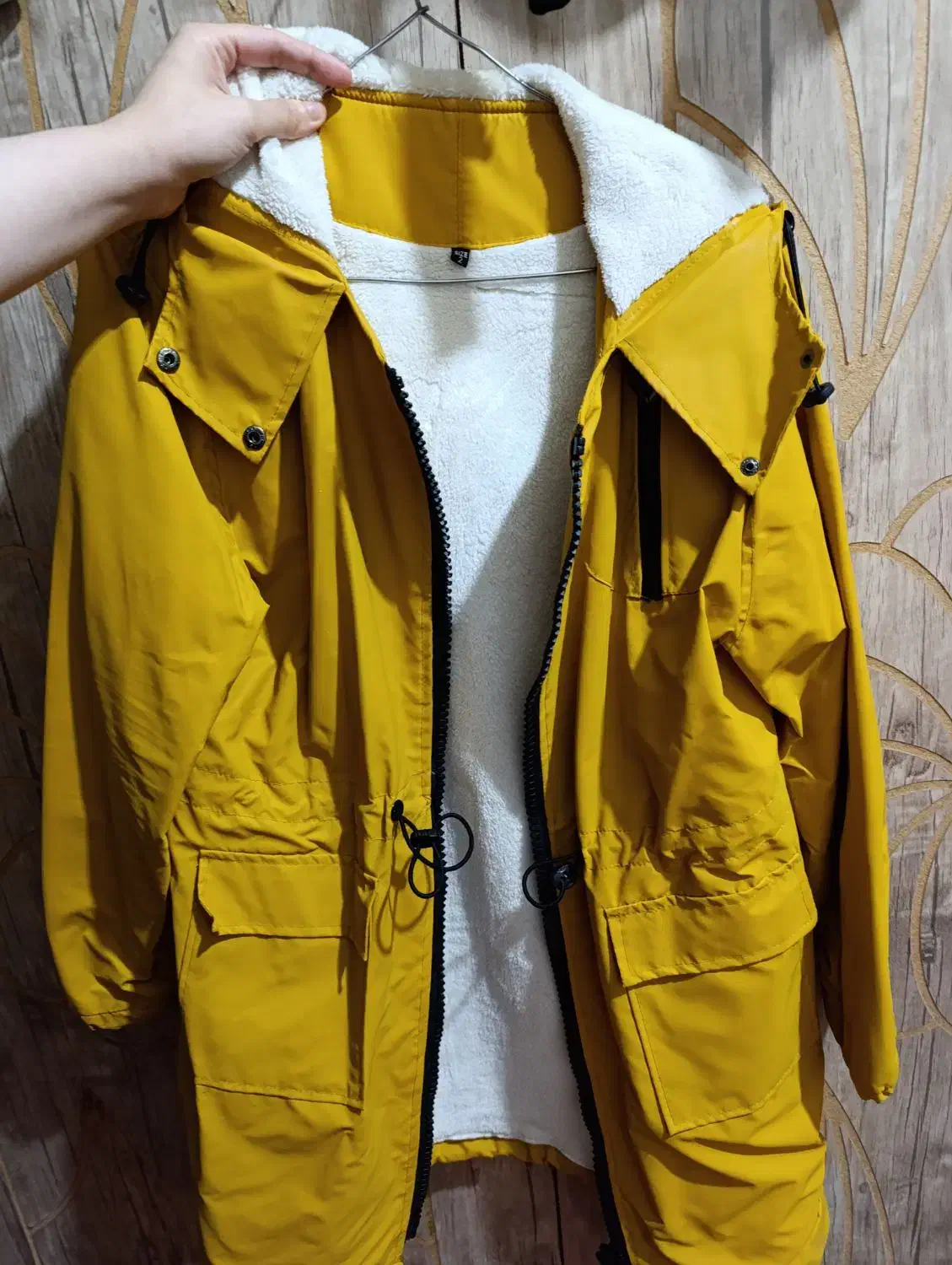 بارونی پاییزه زنانه|لباس|رباطکریم, نصیرشهر|دیوار