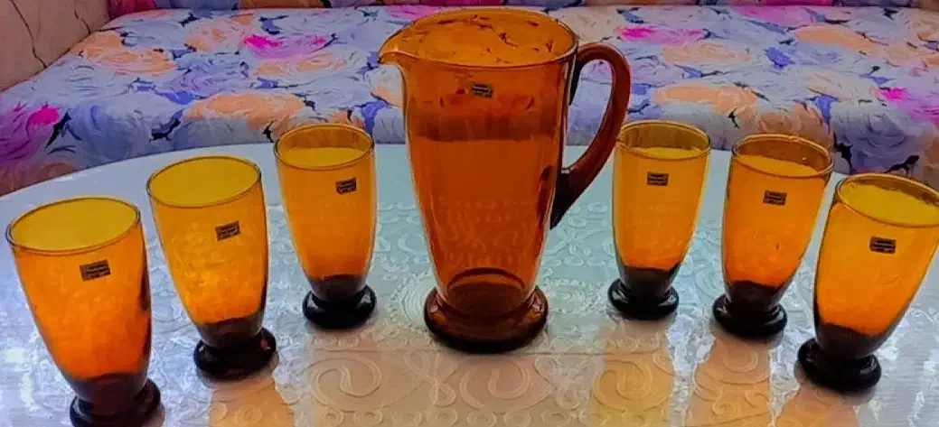 پارچ ولیوان قدیمی اندونزی کهربایی زیبا وآنتیک|کلکسیون اشیاء عتیقه|اسکو, |دیوار