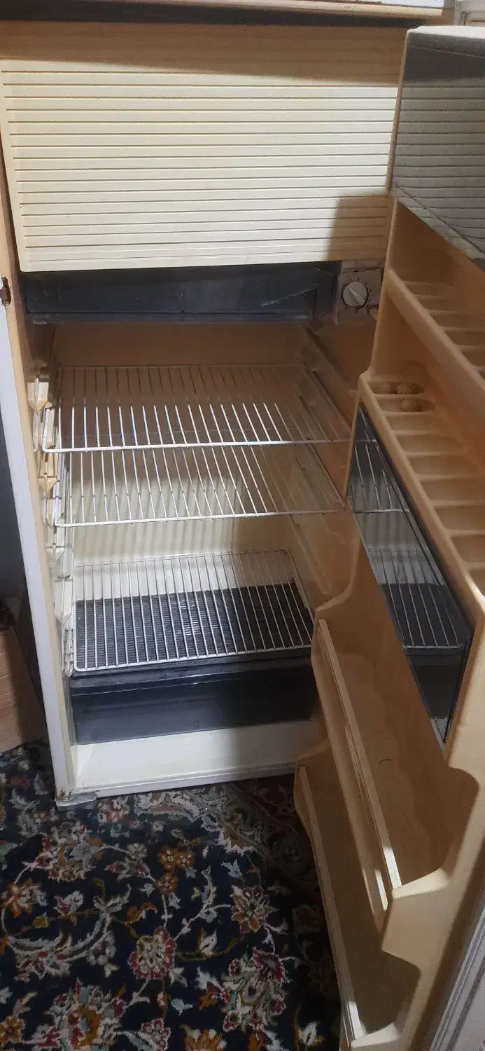 یخچال|یخچال و فریزر|برخوار, |دیوار