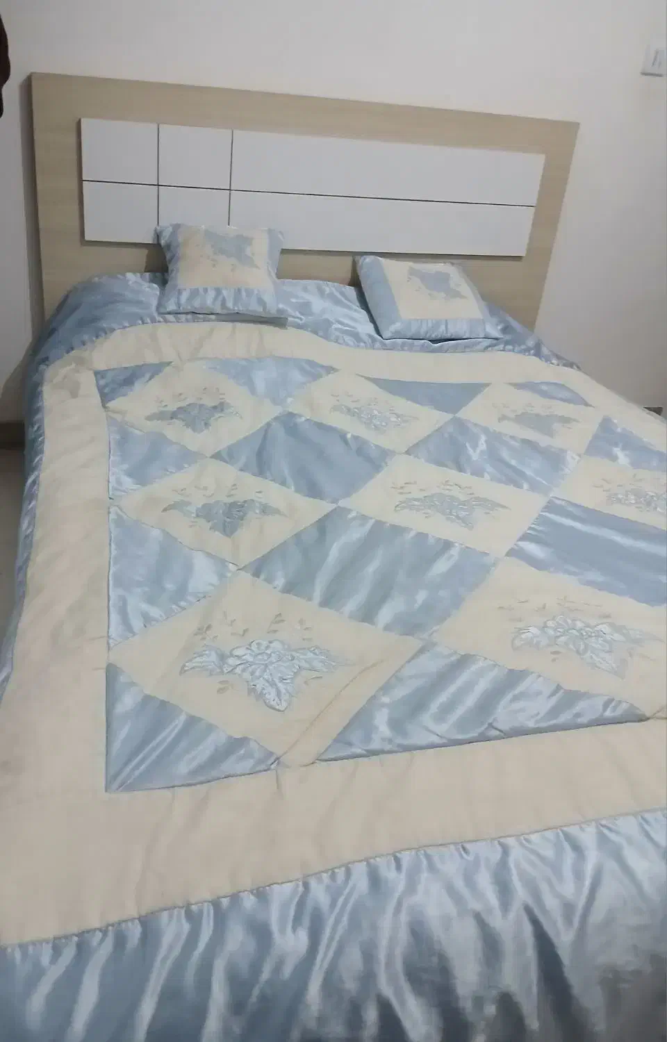 تشک وتخت وآینه کنسول|تخت و سرویس خواب|زاهدان, |دیوار