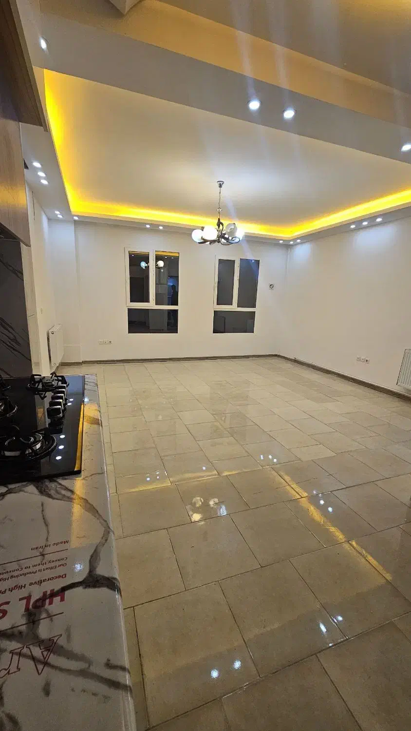 آپارتمان 85متری فول درجه 1 با پارکینگ مسقف خ ظفر|فروش آپارتمان|هشتگرد, شهرک صبا سوله|دیوار