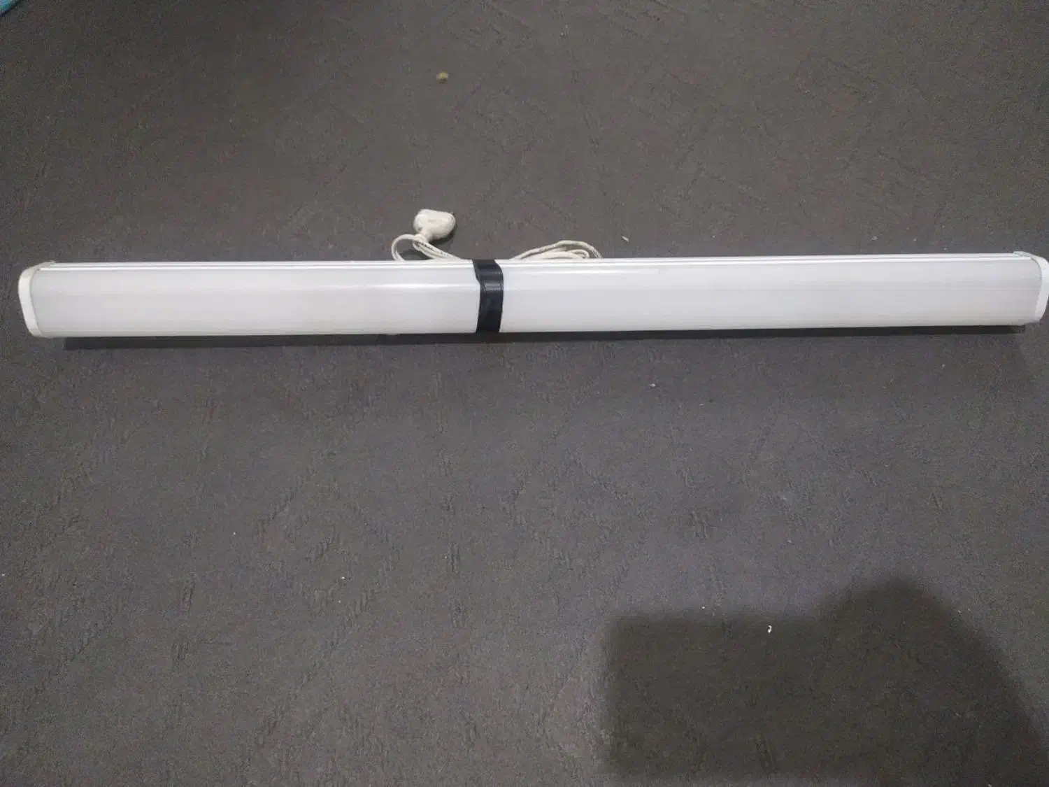 لوازم برقی|لوستر و چراغ آویز|قم, شهرک مهدیه (مدرس)|دیوار