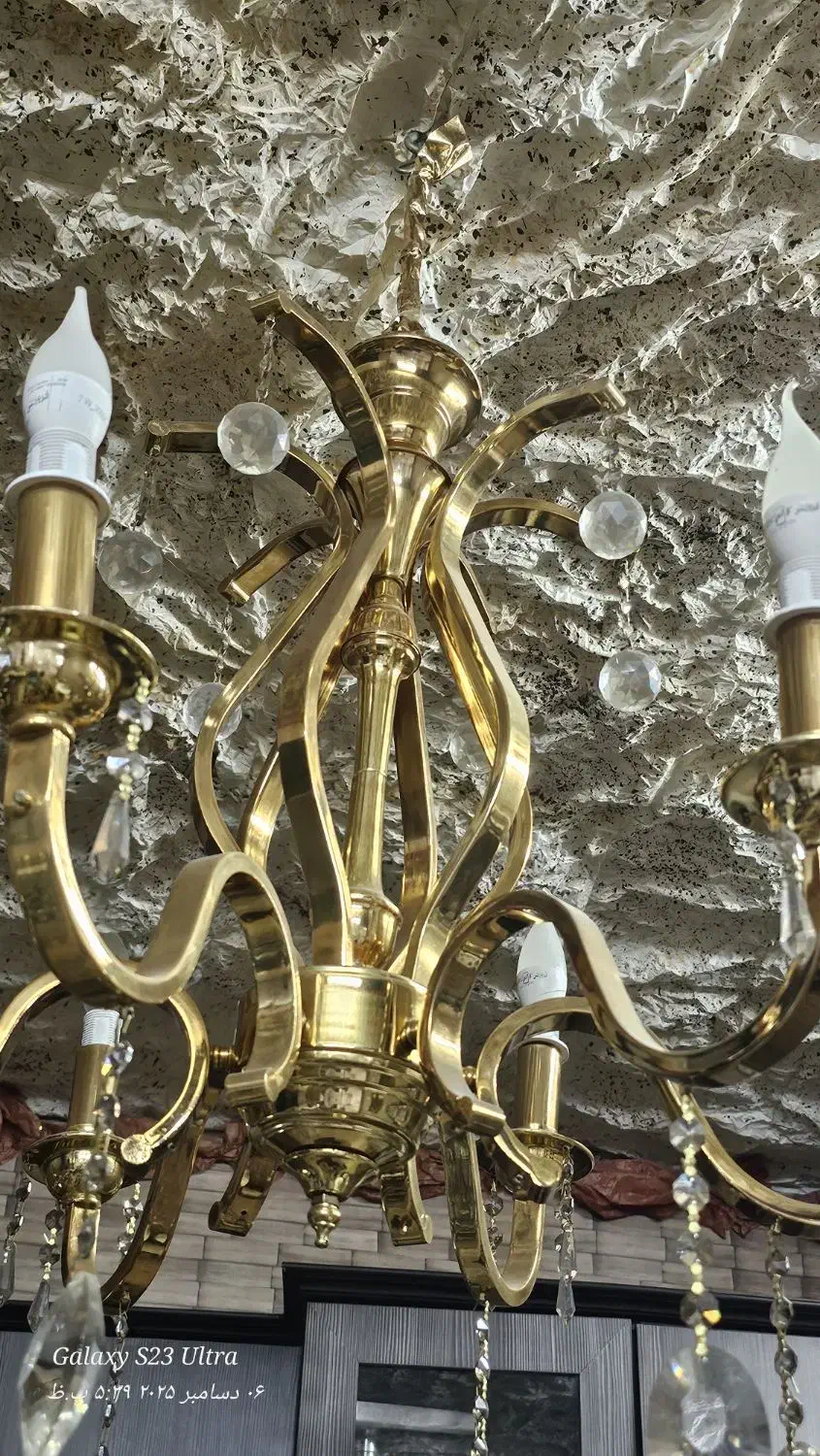 لوستر ۶شاخه خارجی|لوستر و چراغ آویز|قم, وادی السلام|دیوار