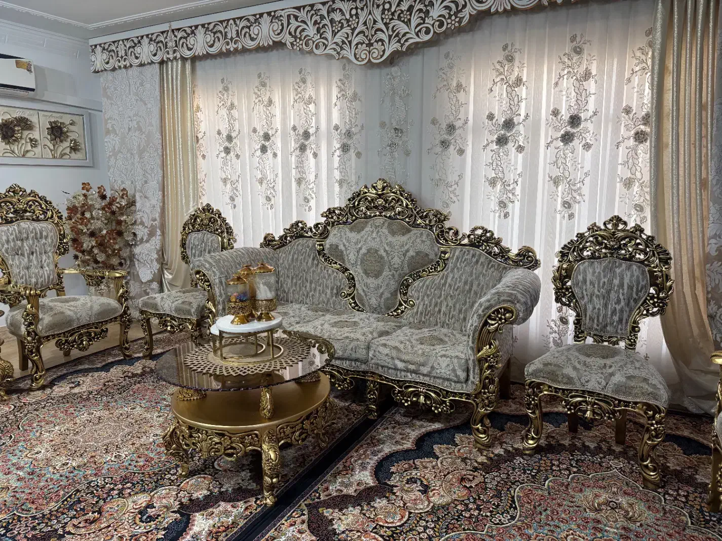 مبلمان سلطنتی ۹نفره|مبلمان خانگی و میز عسلی|هشتگرد, شهرک اداری|دیوار