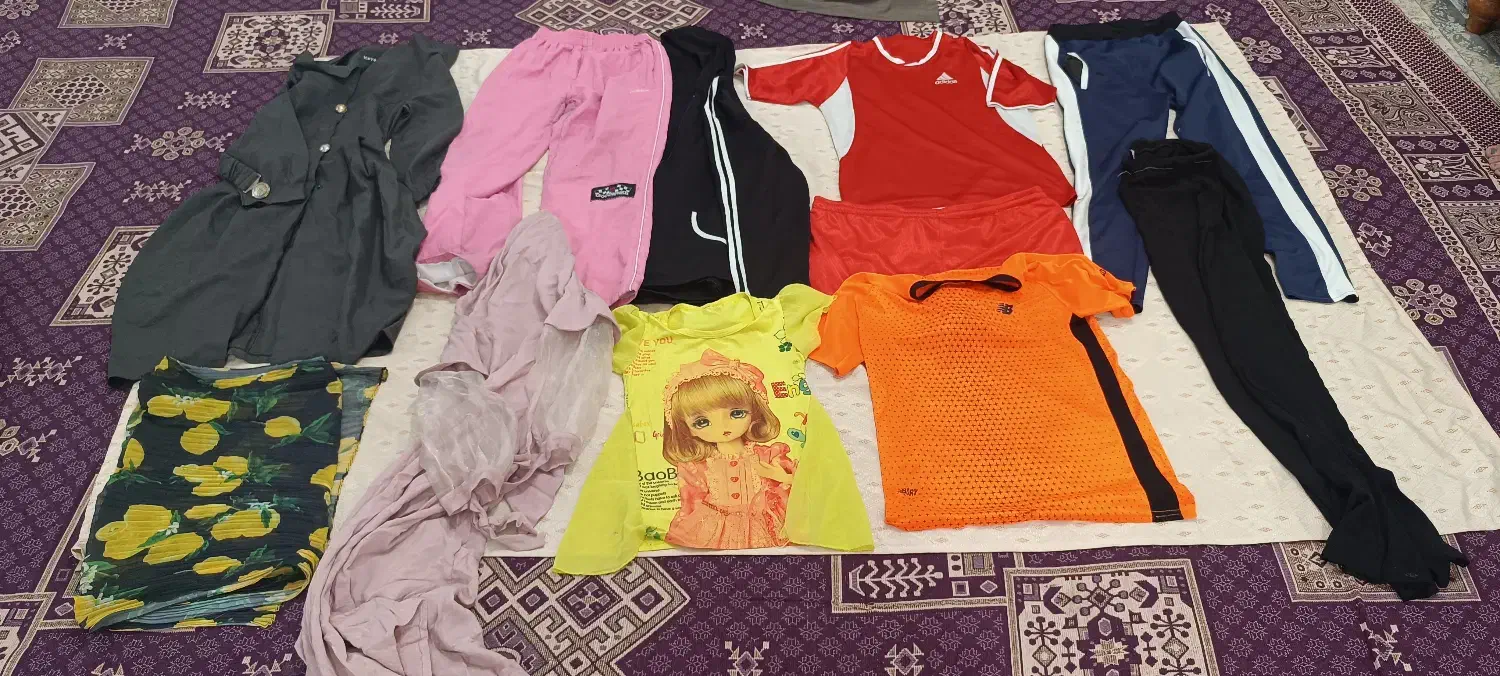 چندکیسه لباس در حدنو|لباس|زاهدان, |دیوار