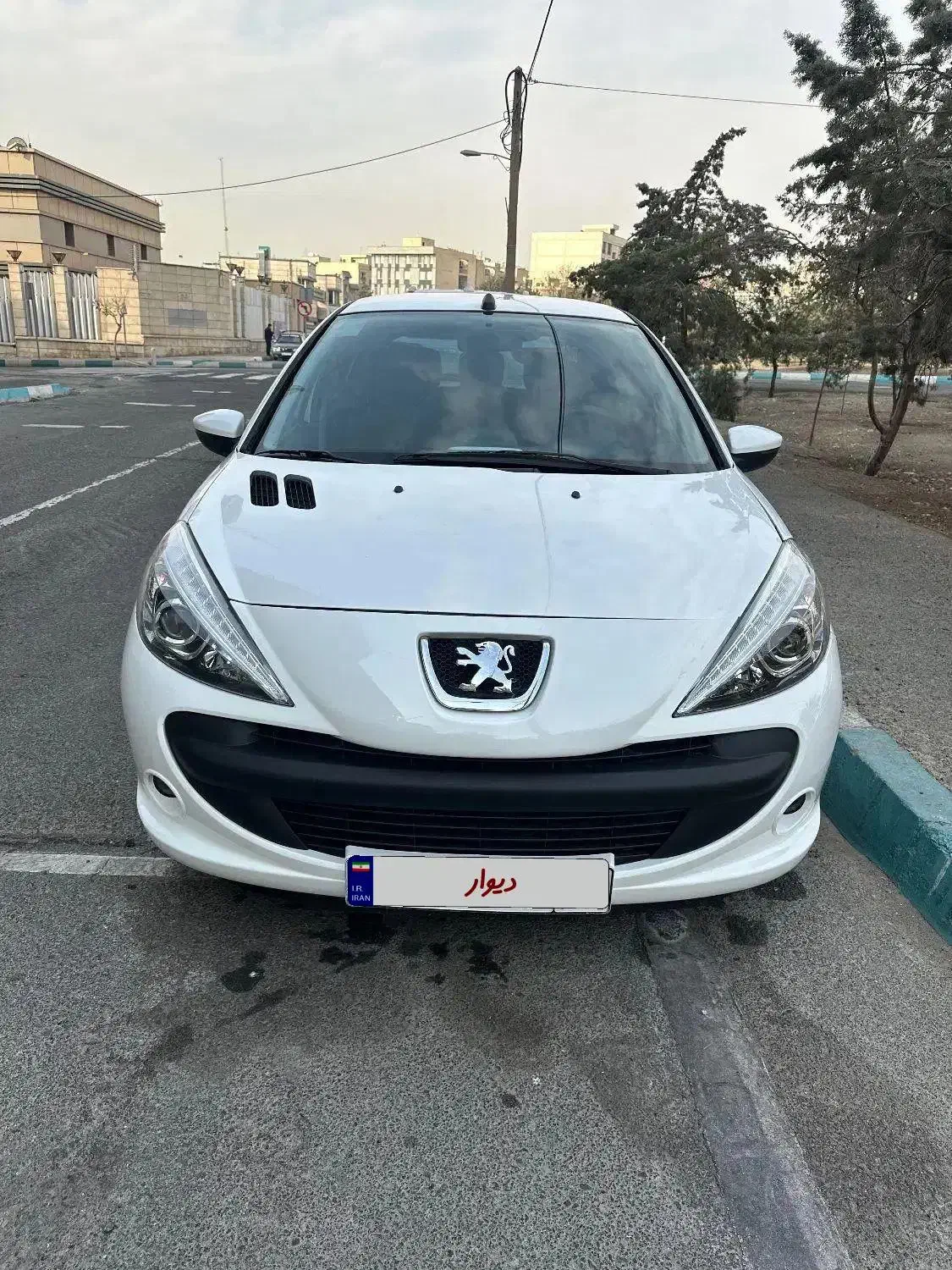 207 مدل 98 دنده ای|خودرو سواری و وانت|تهران, صادقیه|دیوار