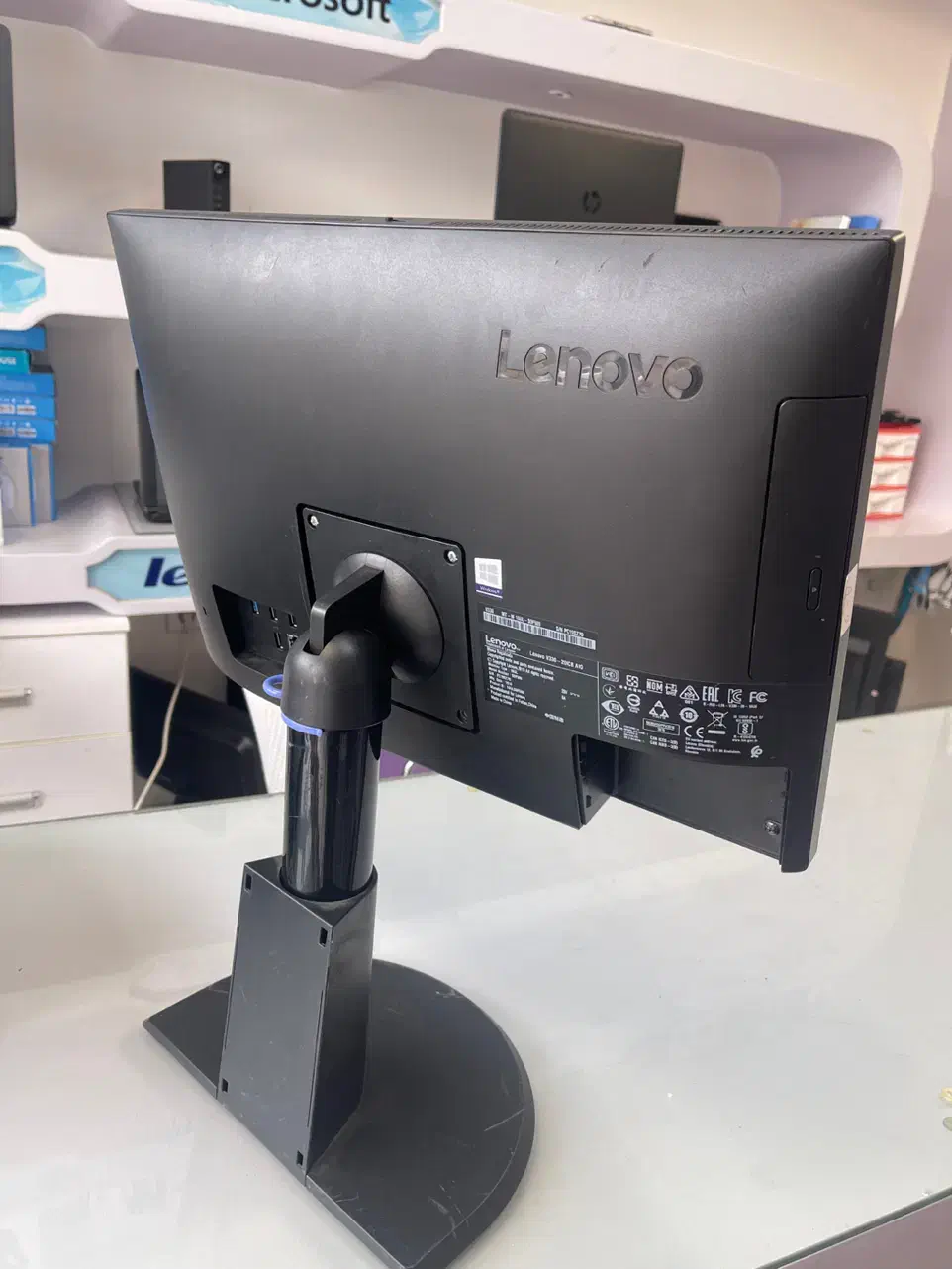 آل این وان صنعتی نسل ۸ lenovo پایه اسانسوری چرخشی|رایانه رومیزی|اردبیل, |دیوار
