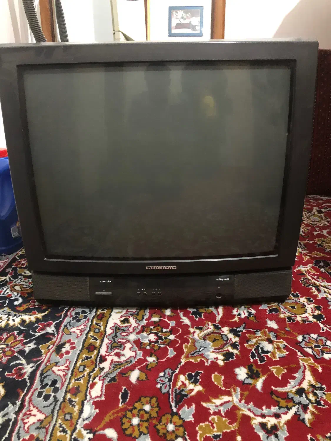 تلویزیون ال جی و گروندیک|تلویزیون و پروژکتور|اردبیل, |دیوار