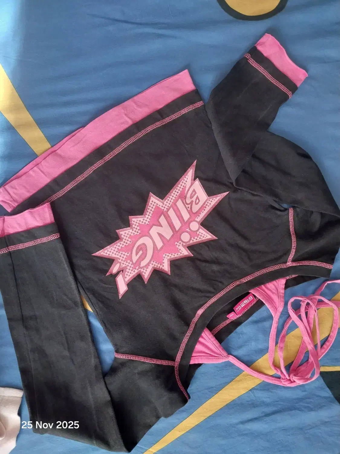 لباس دخترانه|لباس|پردیس, فاز ۳|دیوار