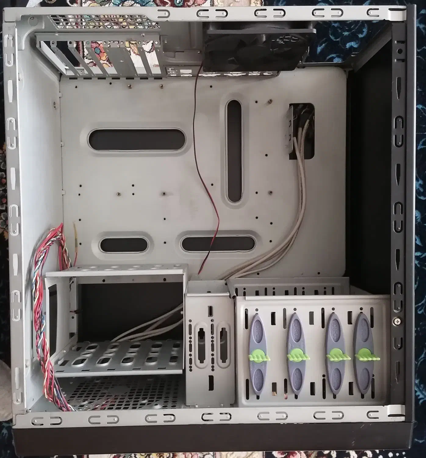 کیس خالی برند گرین|قطعات و لوازم جانبی رایانه|تهران, اوقاف|دیوار