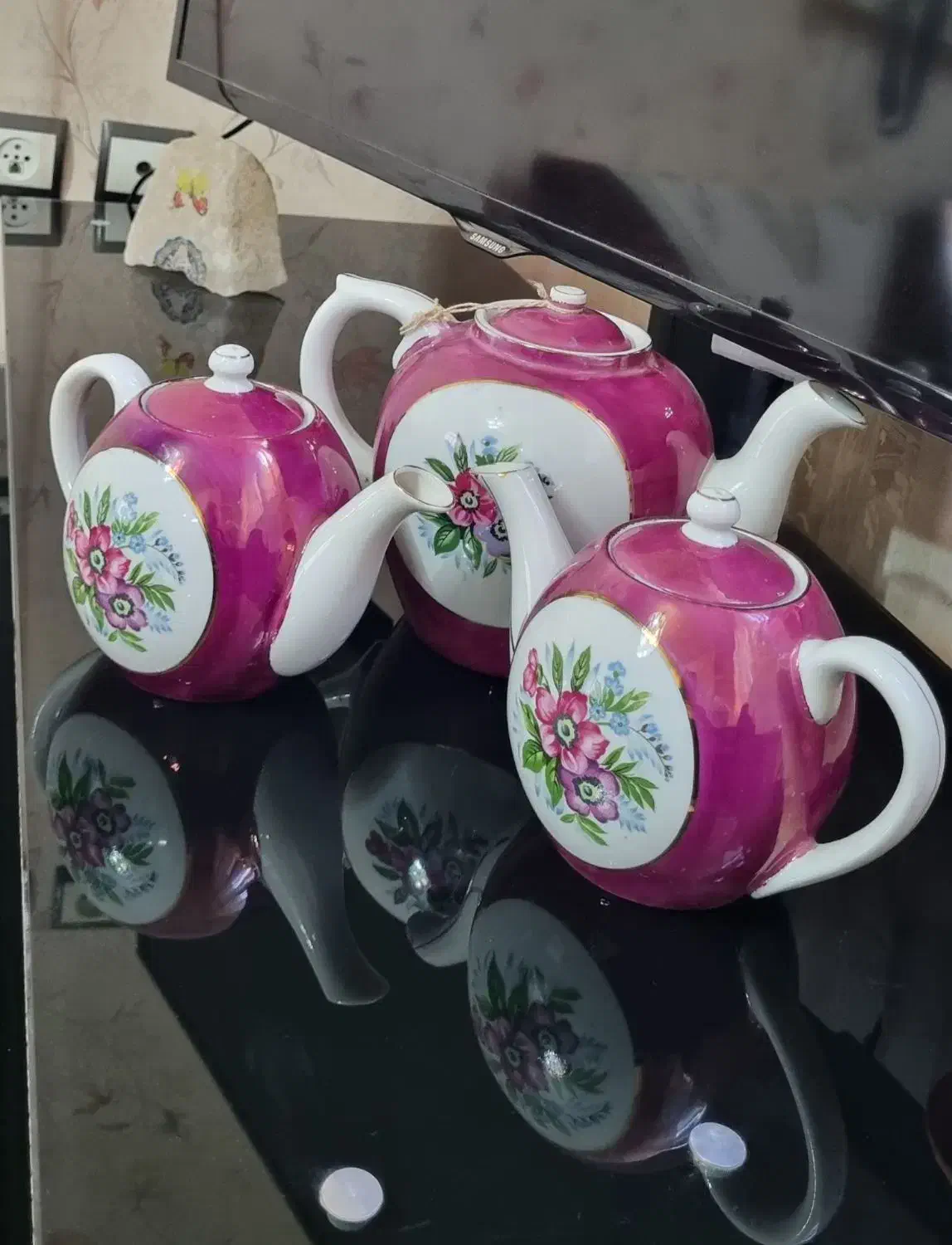 قوری قرمز چینی قدیمی انتیک|قوری، کتری، قهوه‌ساز دستی|تهران, تختی|دیوار