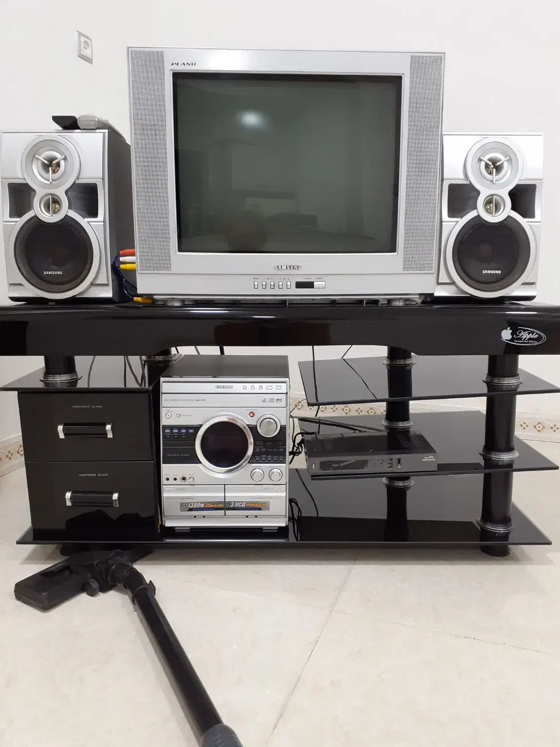 لوازم خونگی|میز تحریر و کامپیوتر|لاهیجان, بوجایه|دیوار